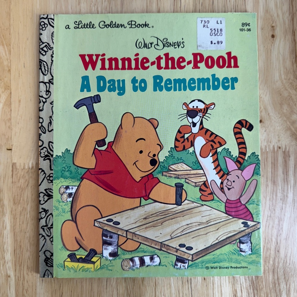 Walt Disney Winnie the Pooh‎ A Day to Remember Little Golden Book 1980